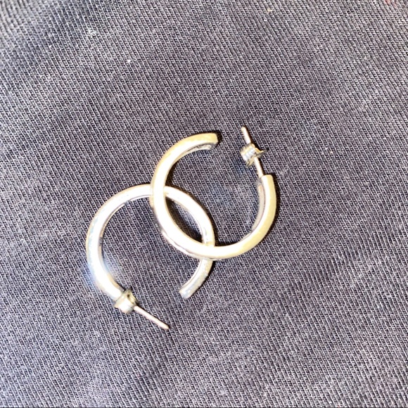 DiamondEarrings - Picture 4 of 4